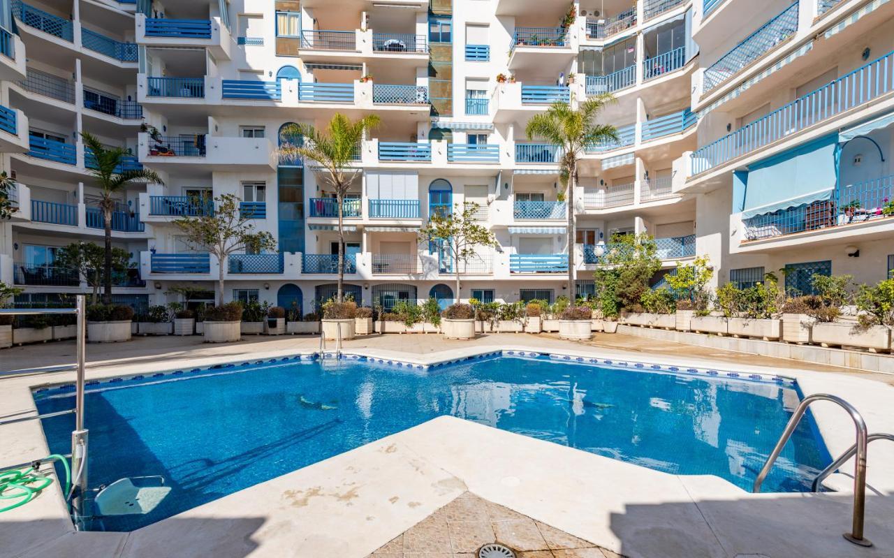 Port Estepona Bagian luar foto